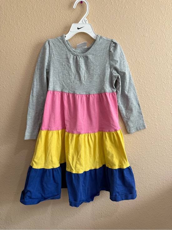 Hanna Andersson Other - Hanna Andersson Gray Top Colorblock Dress with Pink, Yellow & Blue Tiers-size 5